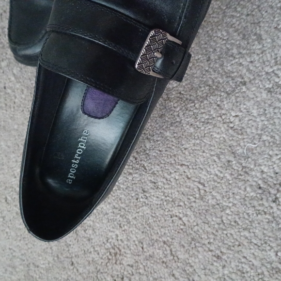 Apostrophe Bina Black Leather Buckle Heels EUC - Picture 2 of 6